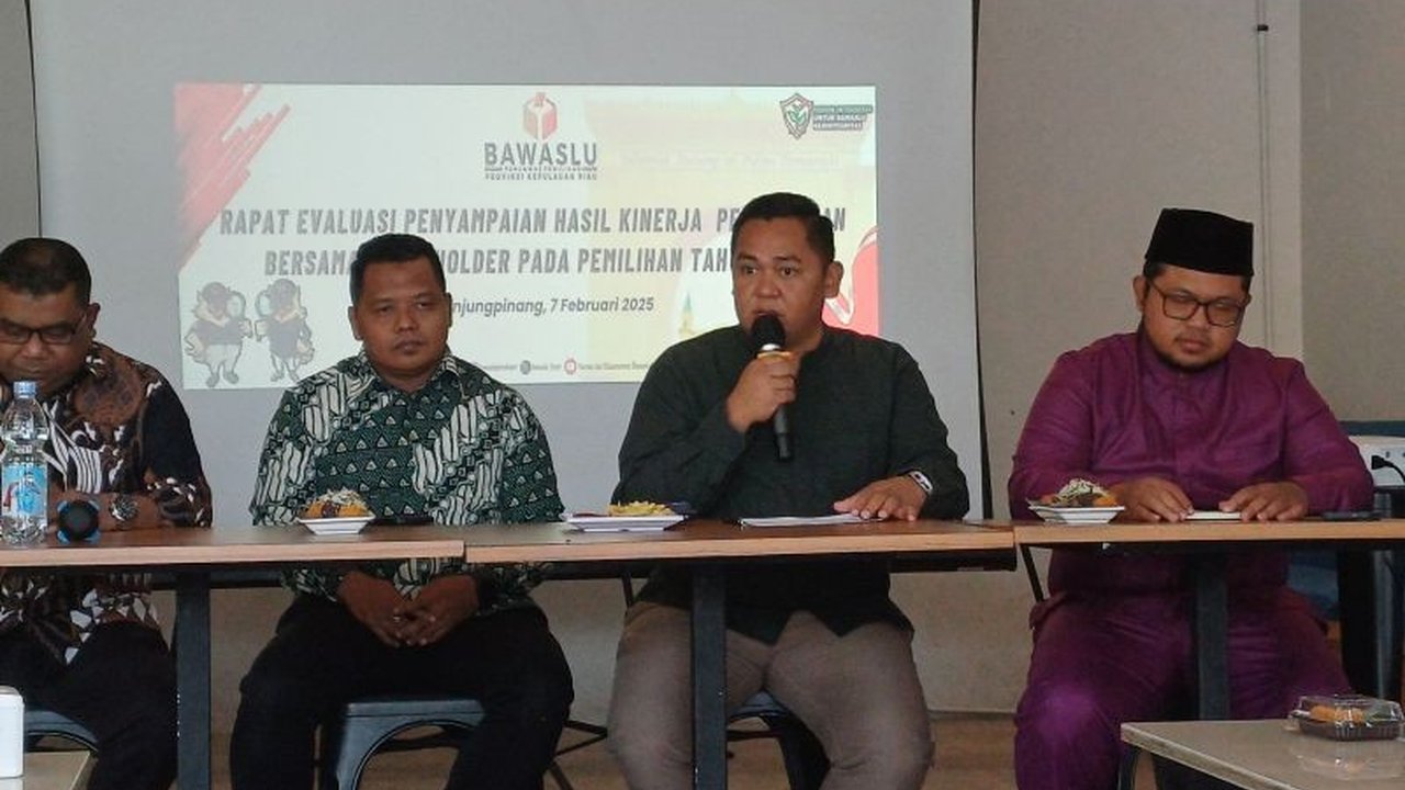 Bawaslu Kepri menggelar rapat evaluasi kinerja pengawasan Pemilu dan Pilkada 2024, menemukan sejumlah pelanggaran, namun secara umum berjalan aman dan lancar, serta berkomitmen meningkatkan kualitas demokrasi ke depan.