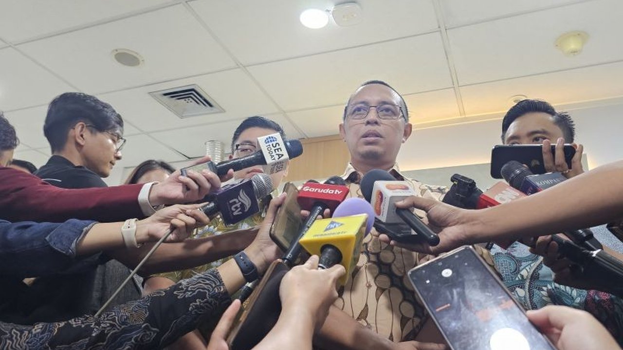 Pemerintah Indonesia memastikan pembayaran THR Lebaran dan gaji ke-13 PNS tetap berjalan meskipun ada kebijakan penghematan anggaran, demikian disampaikan oleh pihak Kantor Komunikasi Presiden (PCO).