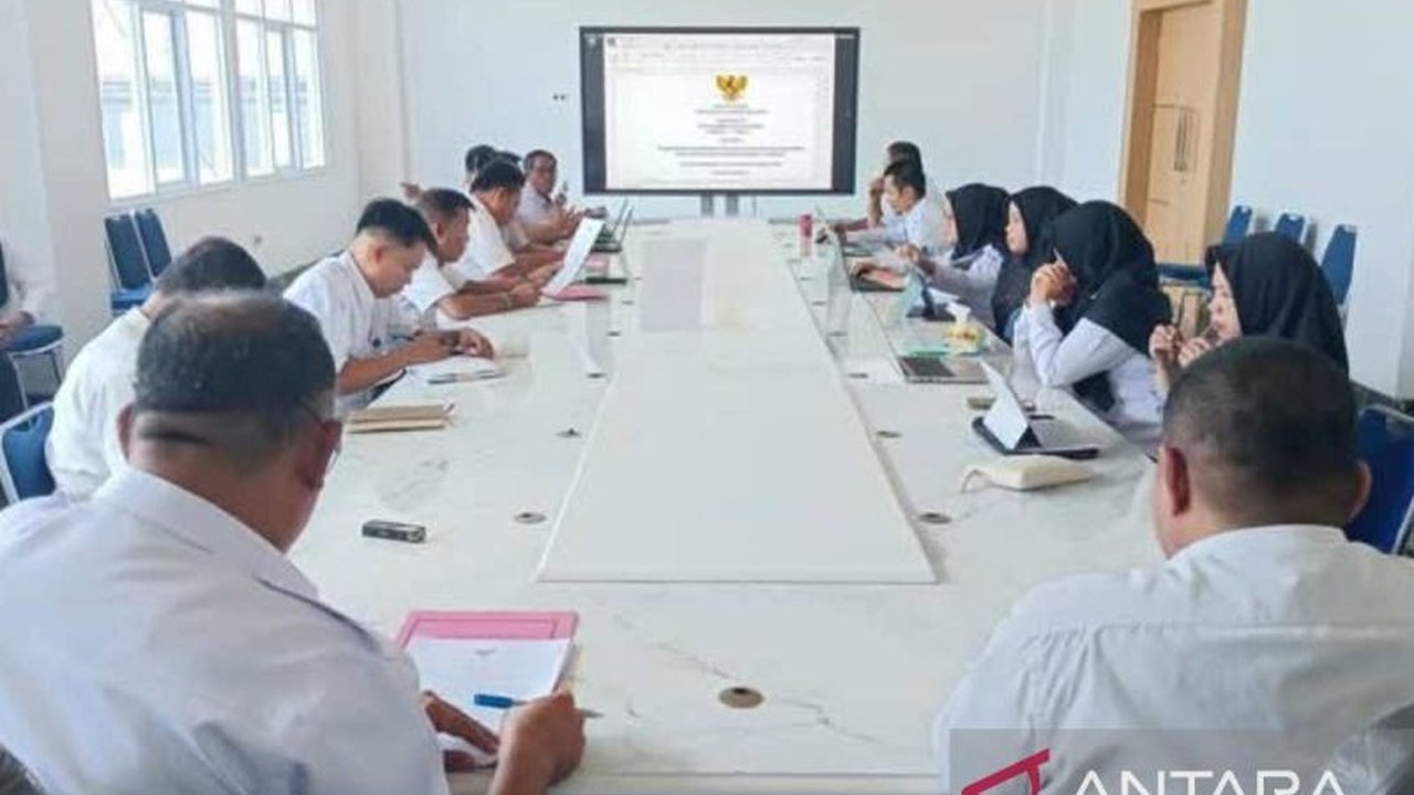 Kemenkum Sulsel telah melakukan harmonisasi dua rancangan peraturan Bupati Barru terkait pembebasan retribusi bangunan dan BPHTB bagi masyarakat berpenghasilan rendah, selaras dengan regulasi nasional.