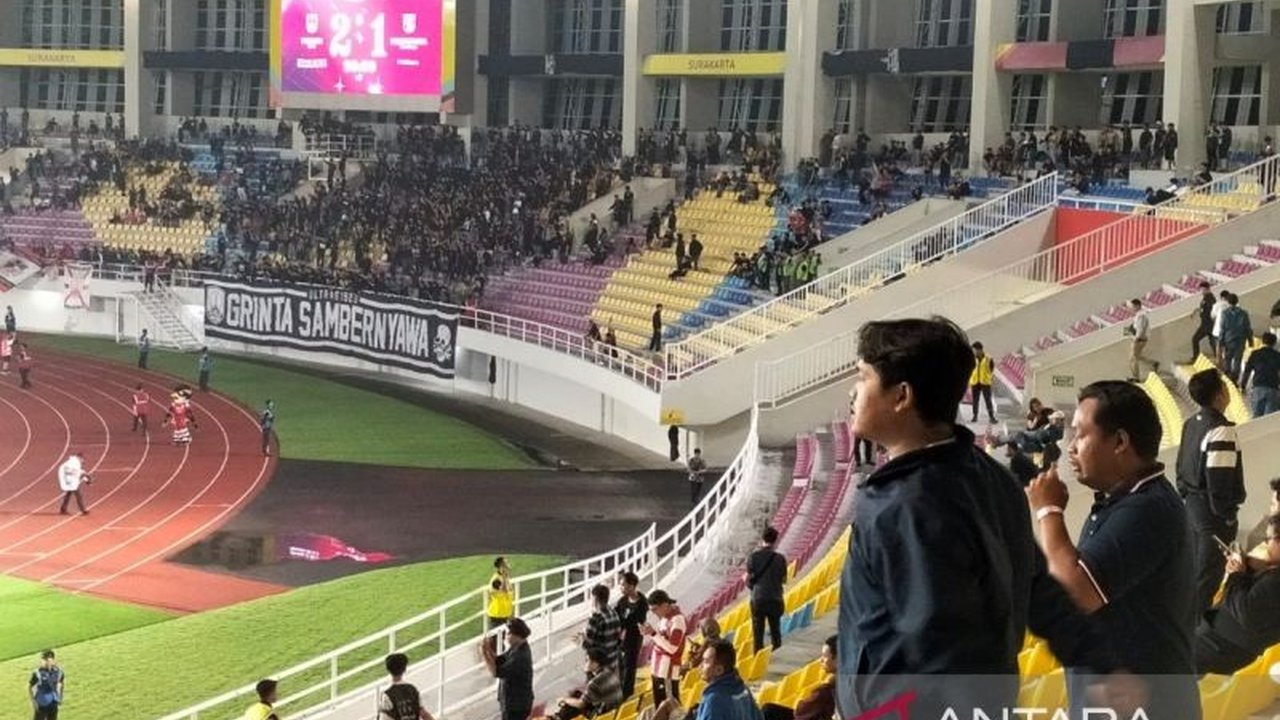 Persis Solo sukses meraih kemenangan dramatis atas Persebaya Surabaya dengan skor 2-1 dalam lanjutan Liga 1 2024/2025 di Stadion Manahan, Solo, Jumat malam, setelah melewati babak kedua yang menegangkan.