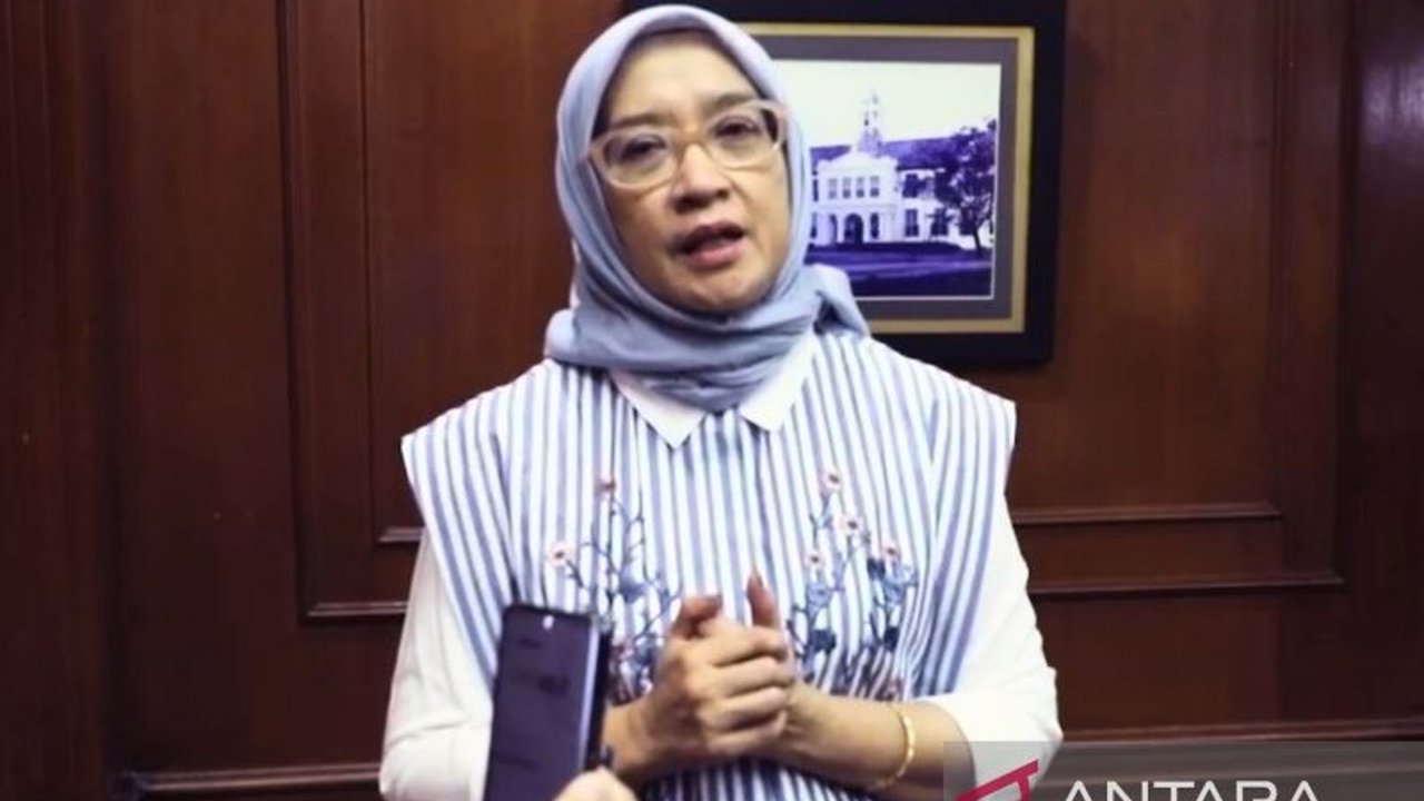 Pemerintah memastikan anggaran gaji ke-13 dan Tunjangan Hari Raya (THR) Aparatur Sipil Negara (ASN) tahun 2025 telah disiapkan di masing-masing kementerian/lembaga, sekaligus menepis isu penghapusan.