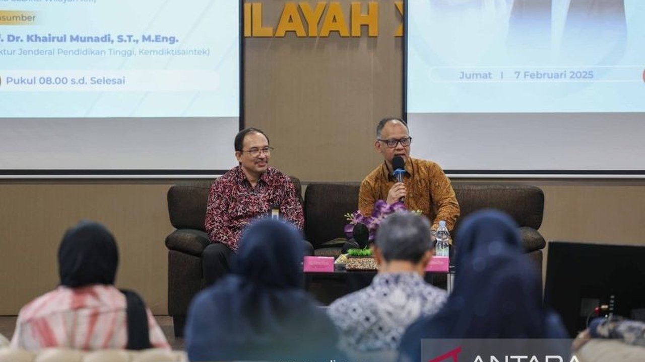 Kementerian Pendidikan, Kebudayaan, Riset, dan Teknologi (Kemdikbudristek) mendorong Perguruan Tinggi Swasta (PTS) untuk meningkatkan kualitas pendidikan tinggi di Indonesia, mengingat peran penting PTS dalam sistem pendidikan nasional.