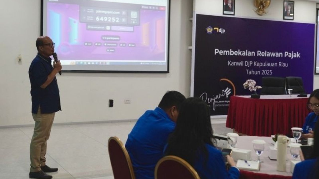 Kanwil DJP Kepri melibatkan 415 mahasiswa dari delapan kampus sebagai relawan pajak untuk membantu wajib pajak dalam pelaporan SPT tahunan dan edukasi perpajakan, mengatasi kesulitan perhitungan pajak bagi masyarakat.