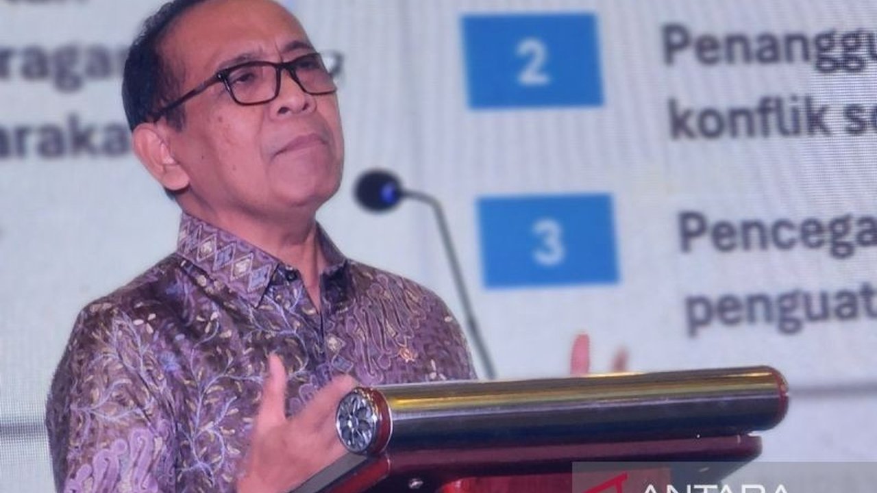 Menko PMK Pratikno mengajak IKA PMII untuk bersinergi mewujudkan SDM unggul demi kemajuan Indonesia, terutama dalam menghadapi bonus demografi dan Indonesia Emas 2045.