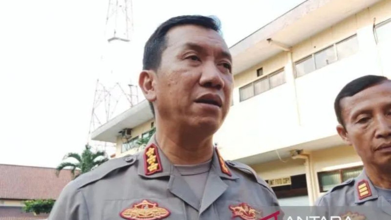 Polresta Yogyakarta belum menerima laporan resmi terkait keributan dalam aksi unjuk rasa PKL Malioboro pada 7 Februari 2024, meskipun ada klaim adanya pemukulan;  Polisi memastikan situasi Malioboro kondusif.