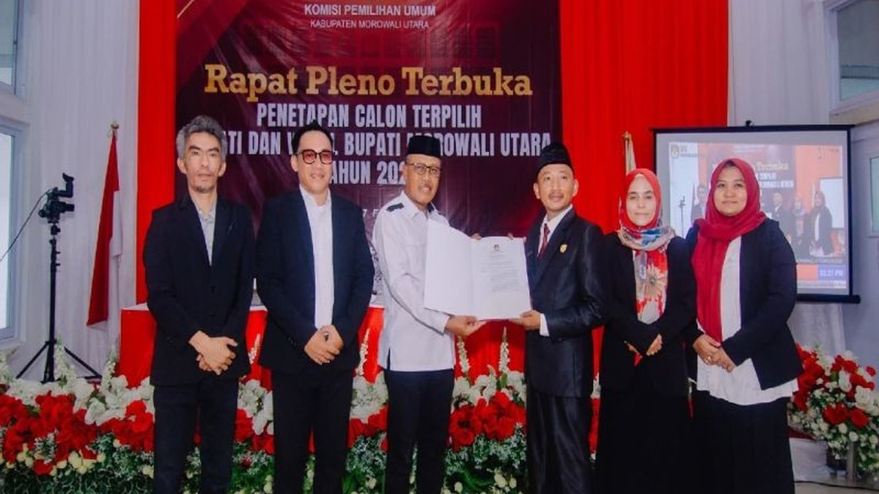 KPU Morowali Utara menetapkan Delis J Hehi dan Djira sebagai Bupati dan Wakil Bupati terpilih periode 2025-2030 berdasarkan putusan Mahkamah Konstitusi setelah Pilkada 27 November 2024.
