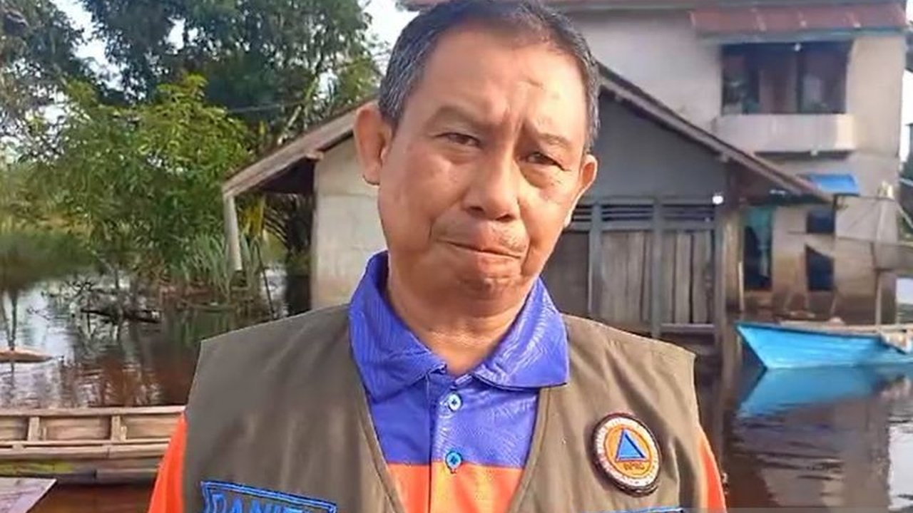 BPBD Kalimantan Barat gencar mendata korban dan fasilitas umum yang rusak akibat banjir dan longsor di berbagai wilayah, menargetkan penyelesaian dalam 14 hari untuk percepatan bantuan dan pemulihan.