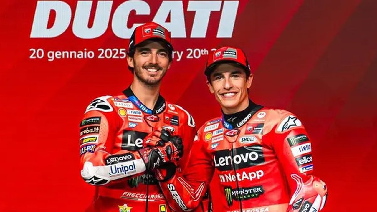 Pembalap Ducati Lenovo Team, Pecco Bagnaia dan Marc Marquez (c) Ducati Corse