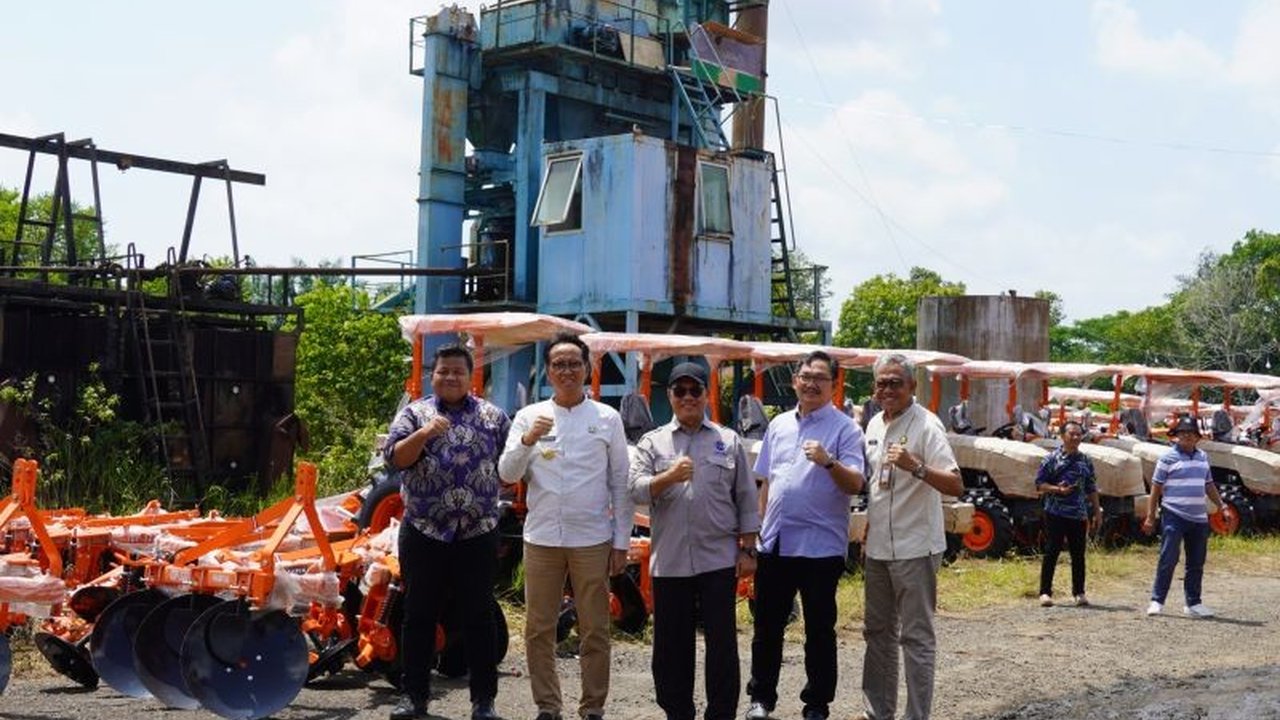 Pemerintah Kabupaten Ogan Komering Ilir (OKI) menerima ratusan alat dan mesin pertanian (alsintan) dari Kementerian Pertanian untuk meningkatkan produksi pangan dan mendukung swasembada pangan nasional melalui perluasan area tanam dan optimalisasi lahan.