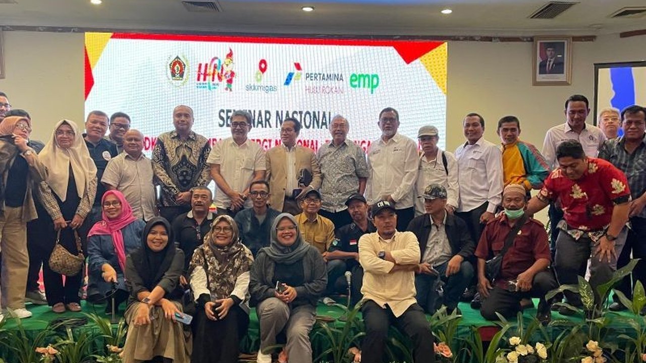 PWI Riau menggelar seminar nasional bertema 'Swasembada Energi Nasional' dalam rangka Hari Pers Nasional 2025, membahas tantangan dan solusi untuk ketahanan energi Indonesia, dengan Riau sebagai salah satu daerah penghasil minyak.