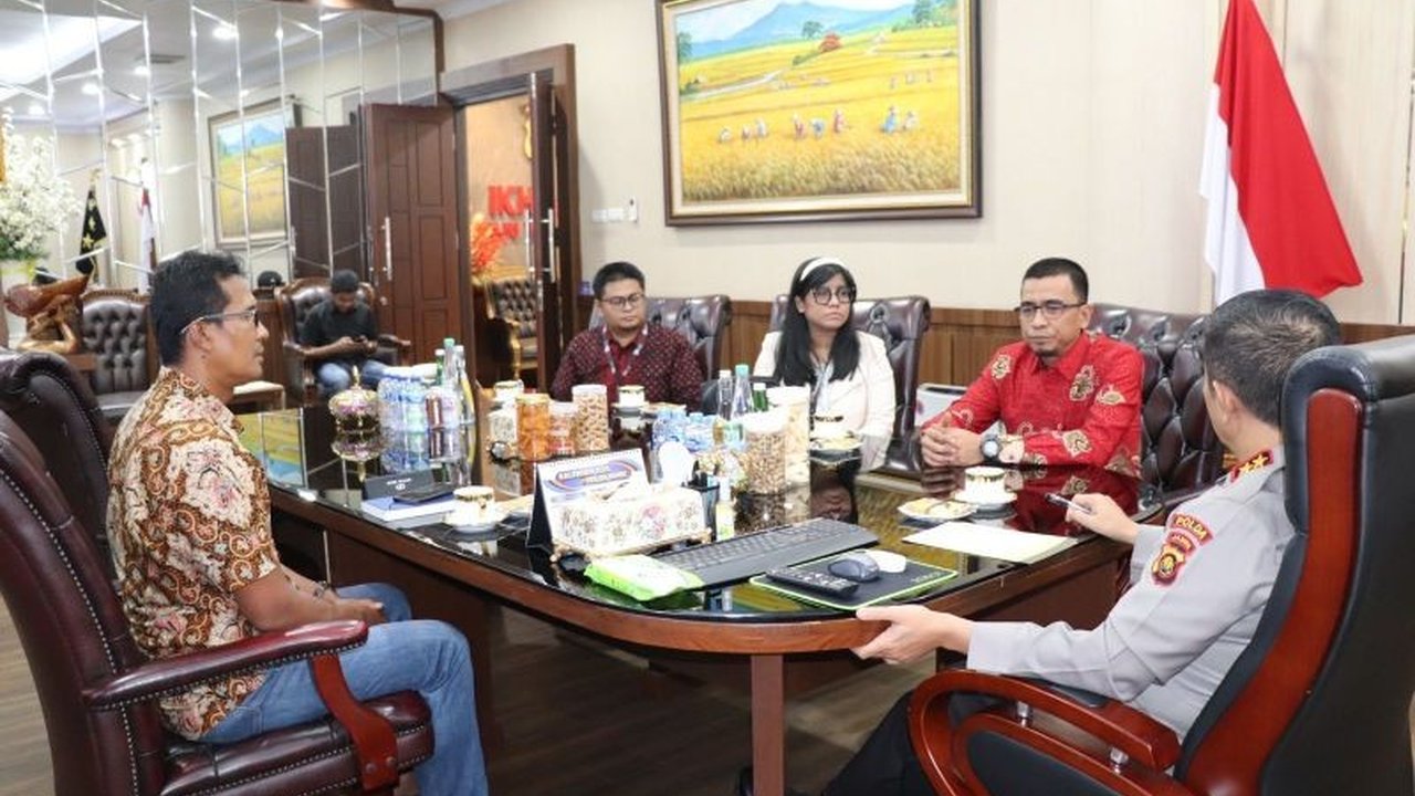 Otoritas Jasa Keuangan (OJK) Provinsi Jambi dan Polda Jambi meningkatkan kerja sama dalam Satgas PASTI untuk memberantas aktivitas keuangan ilegal seperti pinjaman online ilegal, investasi bodong, dan judi online, guna melindungi masyarakat Jambi.