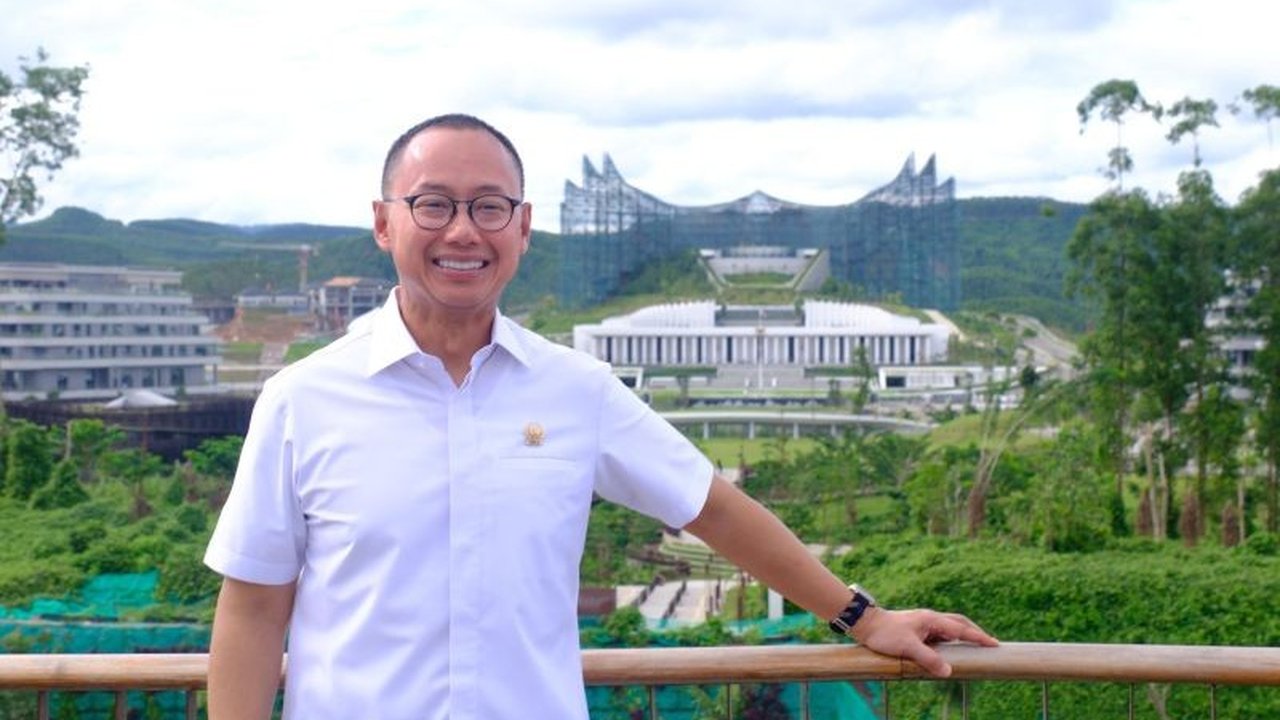 Wakil Ketua MPR Eddy Soeparno mengajak semua pihak untuk mengikuti arahan Presiden Prabowo Subianto terkait pembangunan Ibu Kota Nusantara (IKN) dan fokus pada penyelesaian pembangunan kantor legislatif, yudikatif, dan ekosistem pendukungnya.