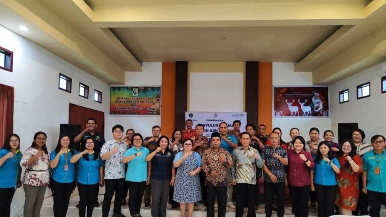 Kemenag Sulawesi Utara mendorong penyuluh agama menjadi garda terdepan moderasi beragama, memanfaatkan media sosial secara bijak, dan aktif menyelesaikan konflik sosial berbasis agama.