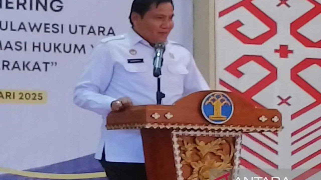 Kemenkumham Sulawesi Utara berhasil selesaikan harmonisasi 1.169 produk hukum daerah berupa ranperda dan Perda selama 2023-2024, memastikan peraturan daerah tidak bertentangan satu sama lain dan peraturan yang lebih tinggi.