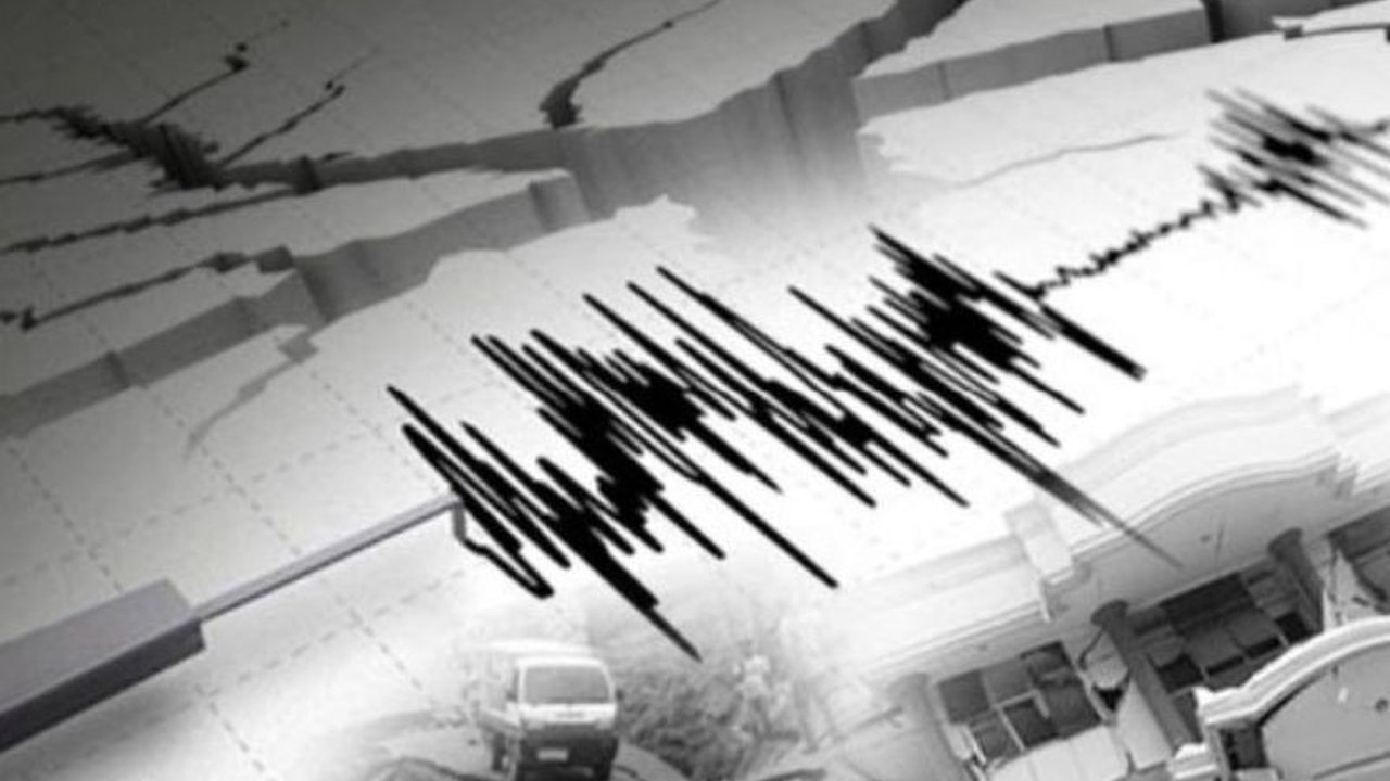 Gempa bumi dangkal berkekuatan magnitudo 4,1 mengguncang Kabupaten Bone, Sulawesi Selatan pada Sabtu malam, getarannya terasa hingga Kabupaten Maros, Sinjai, dan Soppeng, namun belum ada laporan kerusakan signifikan.