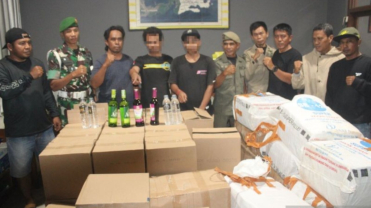 Kodim 1608/Bima bersama Satpol PP Kota Bima berhasil menggagalkan penyelundupan 1.608 botol minuman beralkohol dari Mataram yang disembunyikan dalam truk ekspedisi, menjelang bulan Ramadhan.