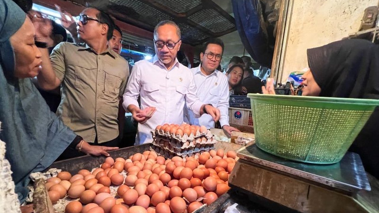 Pusat Informasi Harga Pangan Strategis (PIHPS) mencatat harga bawang merah mencapai Rp37.350 per kg, telur ayam Rp29.950 per kg, dan komoditas pangan lainnya di tingkat pedagang eceran nasional pada Minggu, 09/02.
