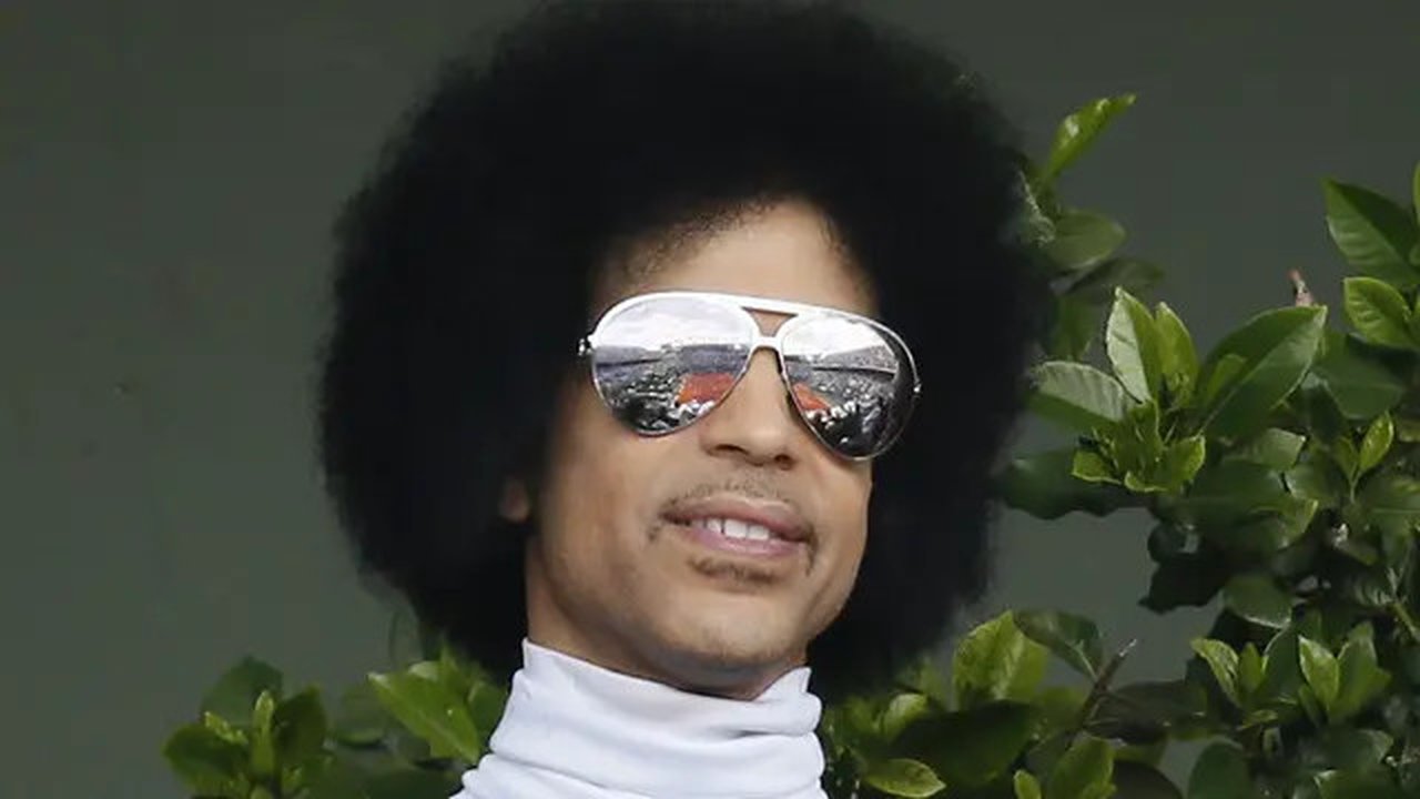 Banyak sumber yang mengatakan bahwa, mendiang Prince mengidap penyakit flu setelah ia kembali dari beberapa turnya didunia. (AFP/Bintang.com)