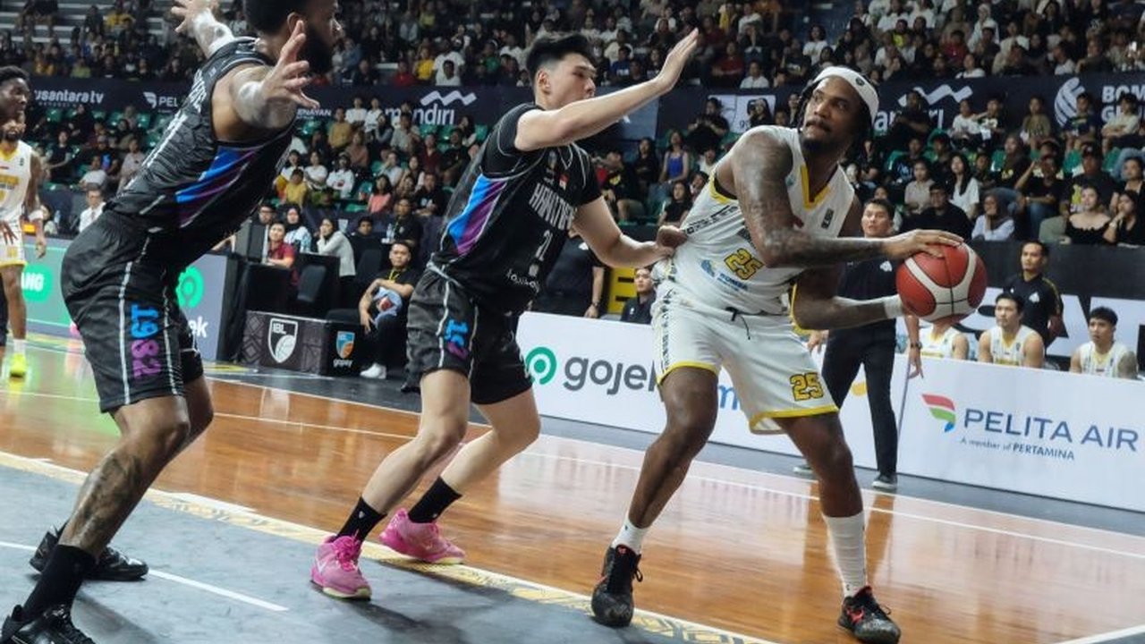 Kesatria Bengawan Solo bertekad membalas kekalahan dari Prawira Bandung di laga kandang Sritex Arena, Minggu malam, meskipun sedang dalam tren negatif, sementara Prawira datang dengan kepercayaan diri tinggi setelah tiga kemenangan beruntun.