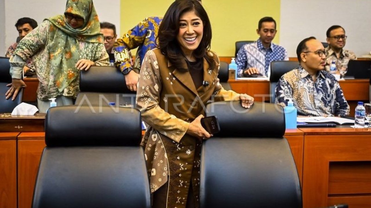 Menkomdigi Meutya Hafid mewakili Presiden Prabowo Subianto di AI Action Summit di Paris, menekankan pentingnya regulasi yang tepat untuk pengembangan dan pemanfaatan AI di Indonesia demi meraih peluang di ekosistem AI global.