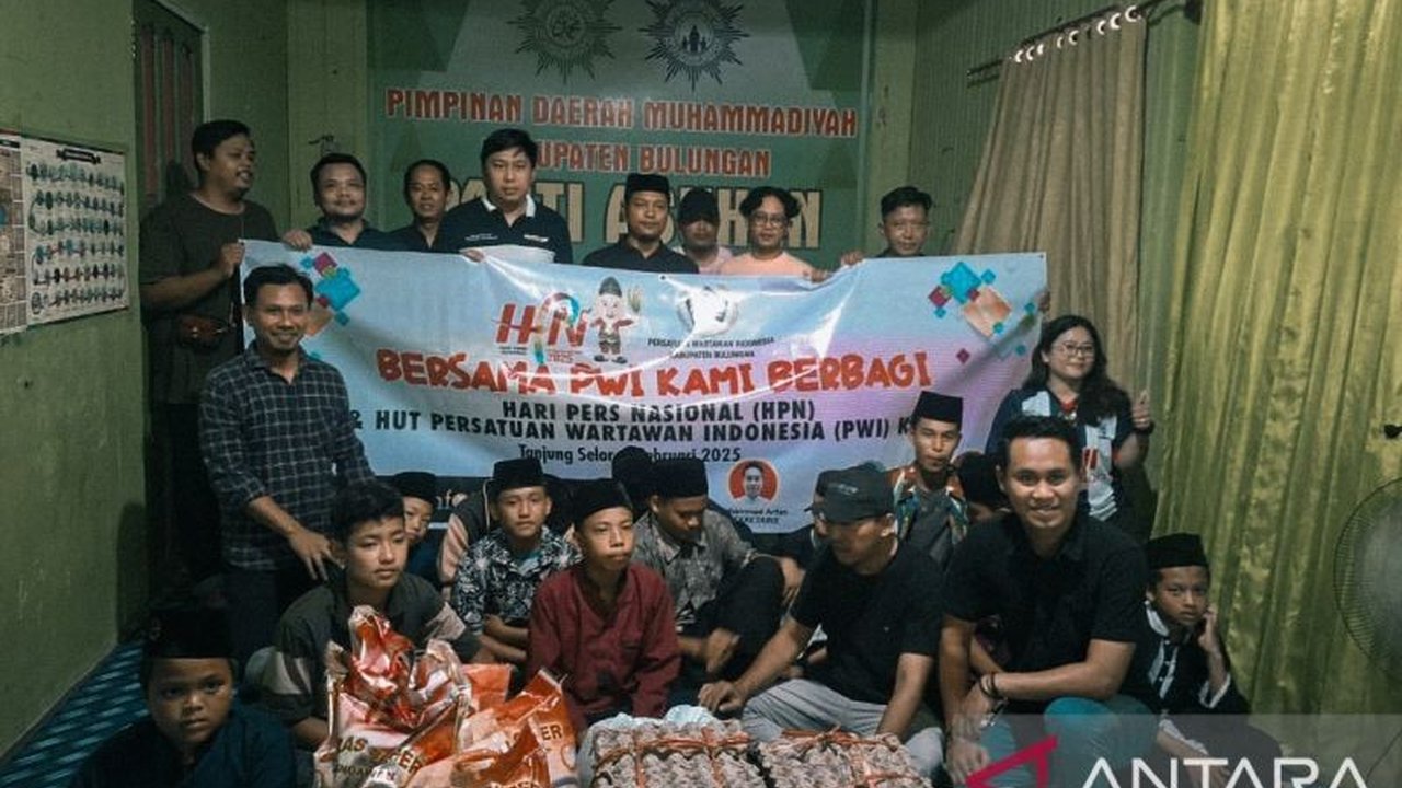 Dalam rangka memperingati Hari Pers Nasional (HPN) 2025, Persatuan Wartawan Indonesia (PWI) Kabupaten Bulungan menggelar bakti sosial dengan membagikan sembako kepada Panti Asuhan Muhammadiyah Putra Ar-Rahman Tanjung Selor, sebagai wujud kepedulian insan.