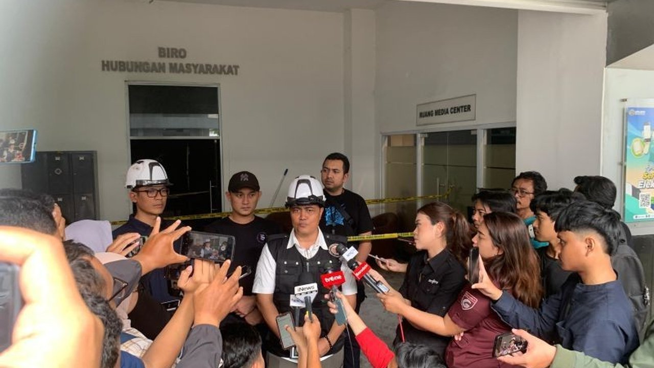 Kebakaran di lantai 1 ruang Biro Humas Kementerian ATR/BPN pada Sabtu malam masih dalam penyelidikan polisi, dengan fokus pada penentuan penyebab pasti kebakaran.