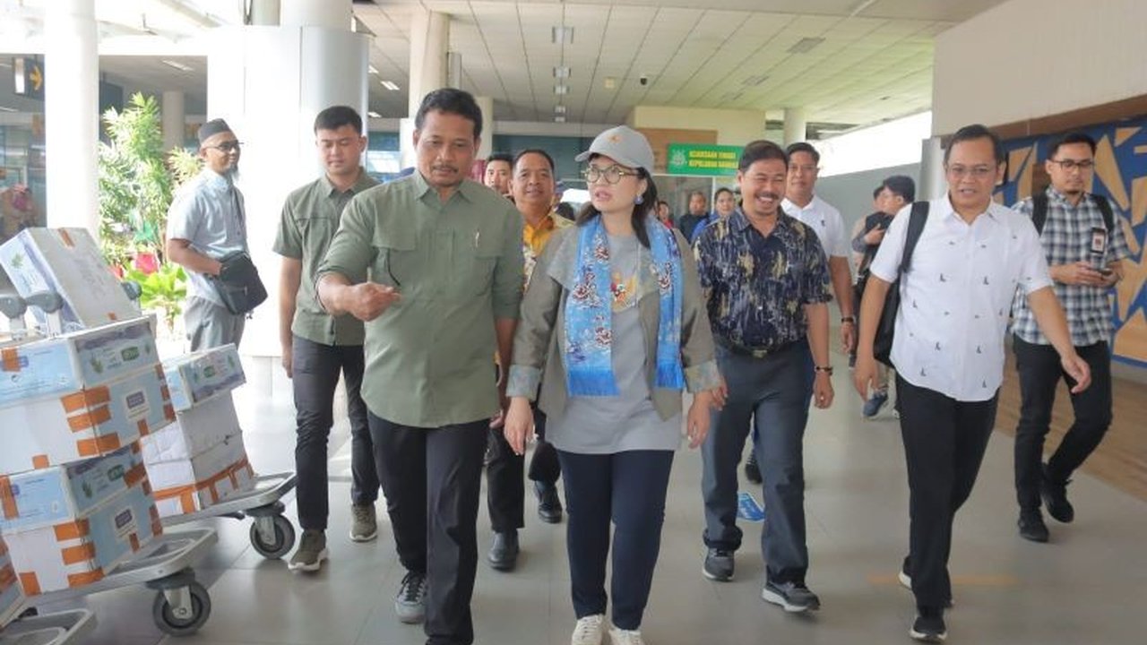 Wakil Menteri Pendidikan, Riset, dan Teknologi meninjau lokasi pembangunan SMAN Unggul Garuda di Bangka Belitung, mengevaluasi lima lokasi alternatif di Pulau Bangka dan Belitung untuk memastikan kesiapan pembangunan sekolah unggulan tersebut pada tahun 2