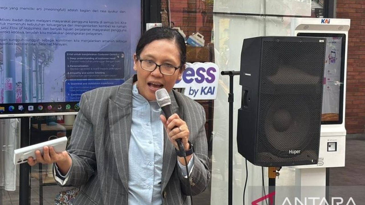 PT Kereta Api Indonesia (KAI) mengembangkan konsep peningkatan aglomerasi dan konektivitas perkeretaapian di Daop 2 Bandung dengan memperbanyak jumlah kereta dan titik naik-turun penumpang untuk integrasi layanan kereta jarak jauh dan lokal.