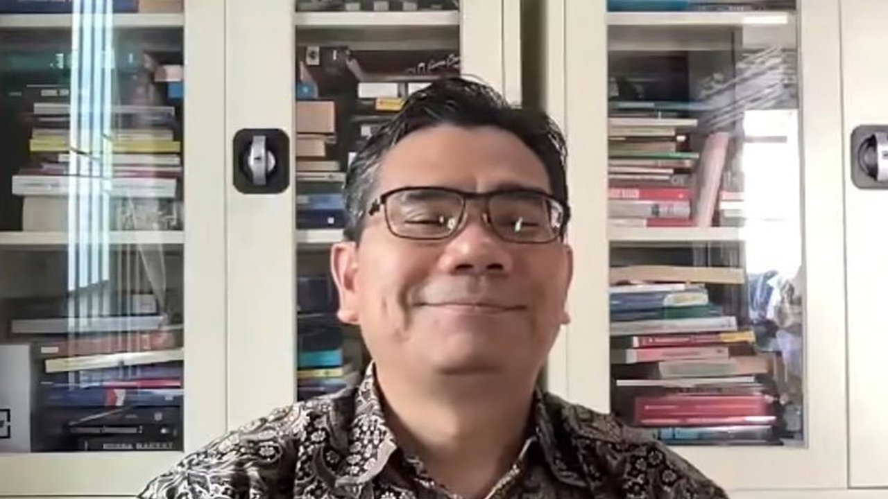 Survei LSI menunjukkan 44,9 persen masyarakat menilai positif pemberantasan korupsi 100 hari pemerintahan Presiden Prabowo, didorong hukuman berat bagi koruptor dan penindakan kasus hakim dan politikus.