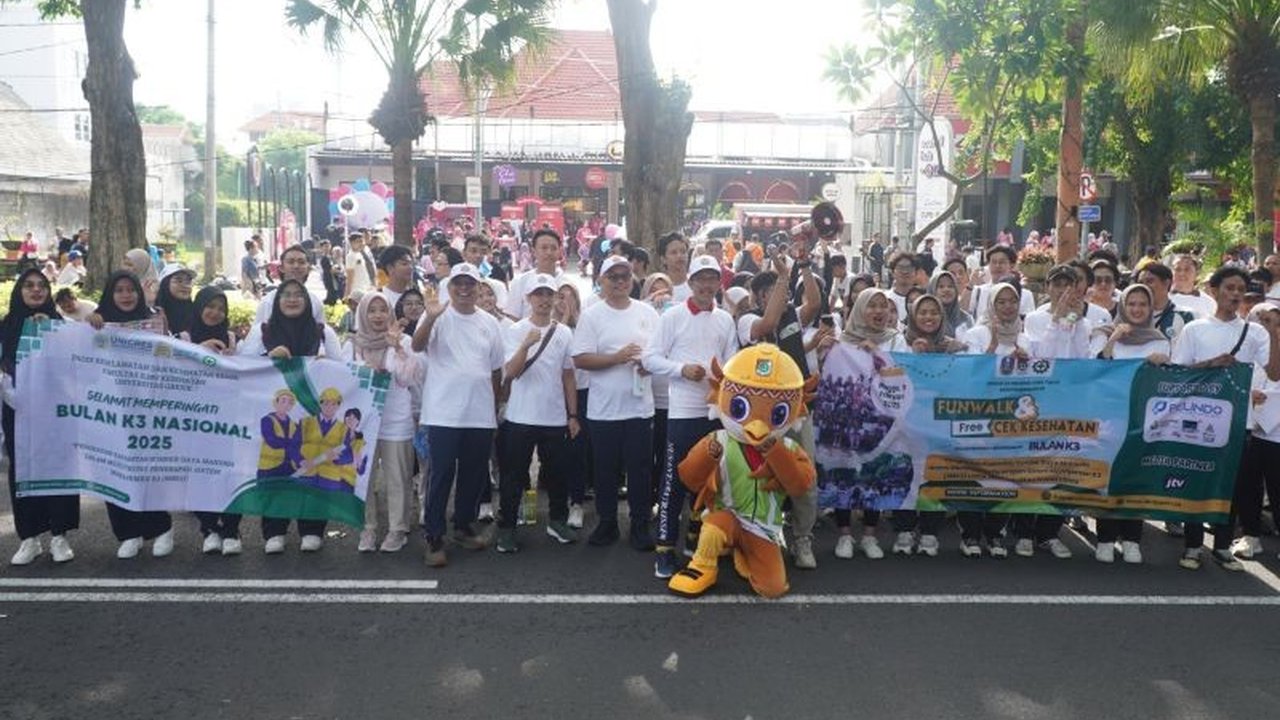 Pemerintah Provinsi Jawa Timur menggalakkan budaya keselamatan melalui edukasi dan aktivitas seru di Car Free Day Taman Bungkul, Surabaya, mengajak masyarakat menjadikan keselamatan sebagai gaya hidup.