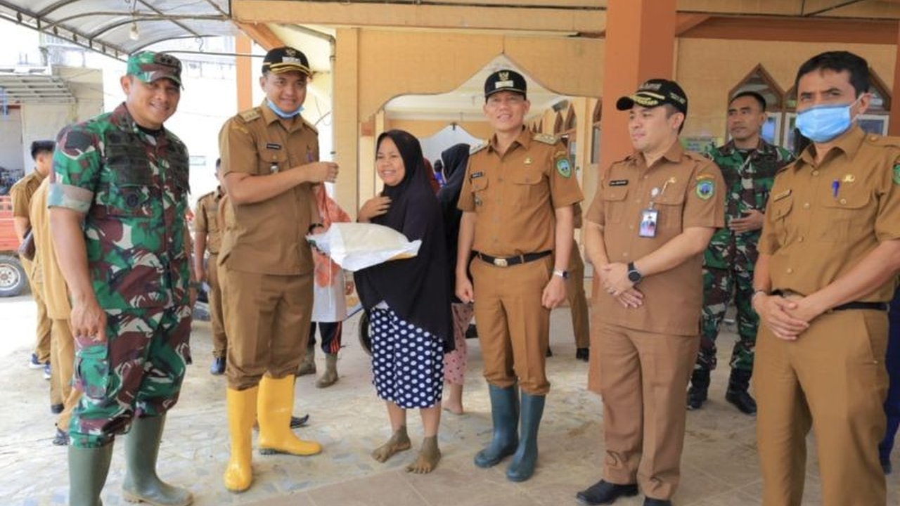 Pemerintah Kabupaten Pasaman, Sumatera Barat, memiliki cadangan beras 61,04 ton untuk mencegah kelangkaan pangan dan menjamin ketersediaan bahan pokok bagi masyarakat, terutama selama bulan Ramadhan dan menghadapi potensi bencana alam.