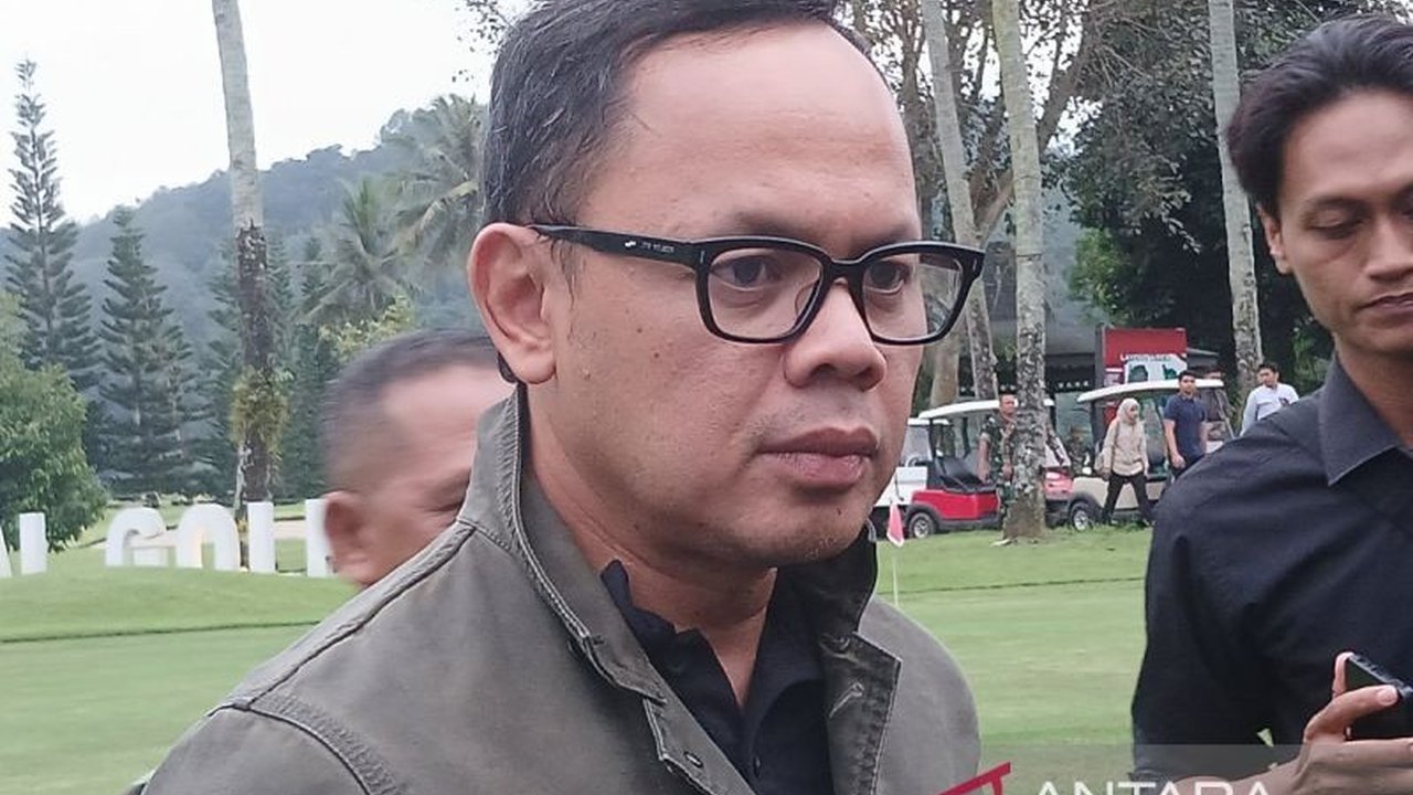 Wamendagri Bima Arya memastikan persiapan retreat kepala daerah terpilih di Akmil Magelang telah matang, dengan Presiden direncanakan hadir dalam acara pembekalan tersebut pada 21-28 Februari 2025.