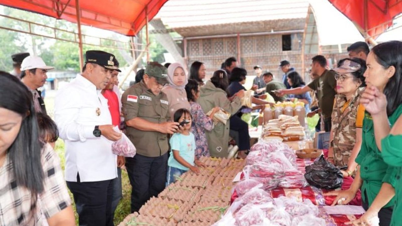Penjabat Gubernur Sulbar meminta Bulog membangun Rumah Pangan Kita (RPK) di Mamuju untuk menstabilkan harga pangan, membantu pedagang, dan mendorong petani meningkatkan produksi bahan pokok.
