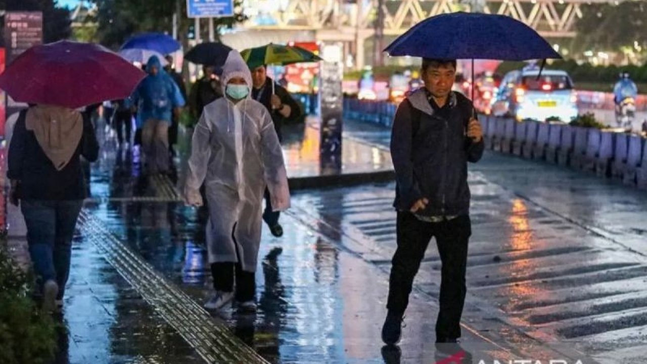 BMKG Sukses Turunkan Curah Hujan Jakarta hingga 60 Persen