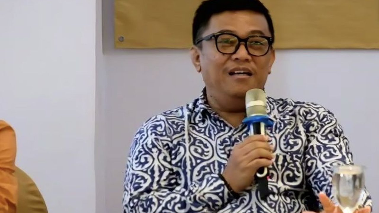 Komnas Perempuan mendesak perlindungan bagi jurnalis, terutama perempuan, di Hari Pers Nasional 2025, menanggapi peningkatan kasus kekerasan terhadap jurnalis dan diskriminasi gender dalam profesi tersebut.