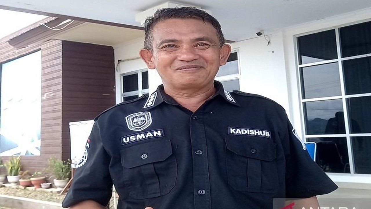 Pemerintah Gorontalo Utara menambah hari layanan bus sekolah gratis menjadi lima hari dalam sepekan, menjangkau lima kecamatan dan bertujuan meningkatkan akses pendidikan bagi pelajar di wilayah pesisir.