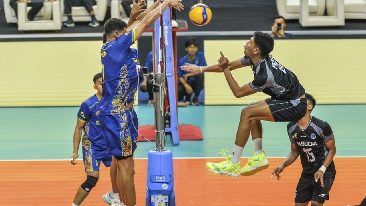 Surabaya Samator memastikan tempat di final four Proliga 2025 setelah laga dramatis melawan Jakarta Garuda Jaya yang berakhir dengan skor 3-2.