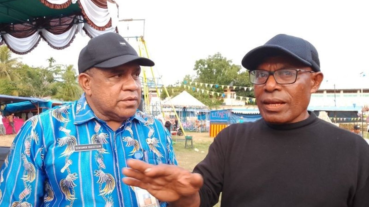 Kabupaten Jayapura di Papua menawarkan potensi wisata alam yang luar biasa, dikelola secara mandiri oleh masyarakat dengan dukungan pemerintah untuk mendorong perekonomian lokal dan keberlanjutan.