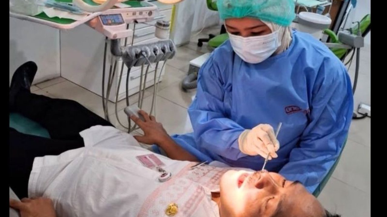 Pemerintah Kota Jakarta Utara (Pemkot Jakut) menyelenggarakan pemeriksaan kesehatan gratis di 48 puskesmas untuk warga yang berulang tahun, dengan pendaftaran melalui aplikasi Satu Sehat atau langsung ke puskesmas.