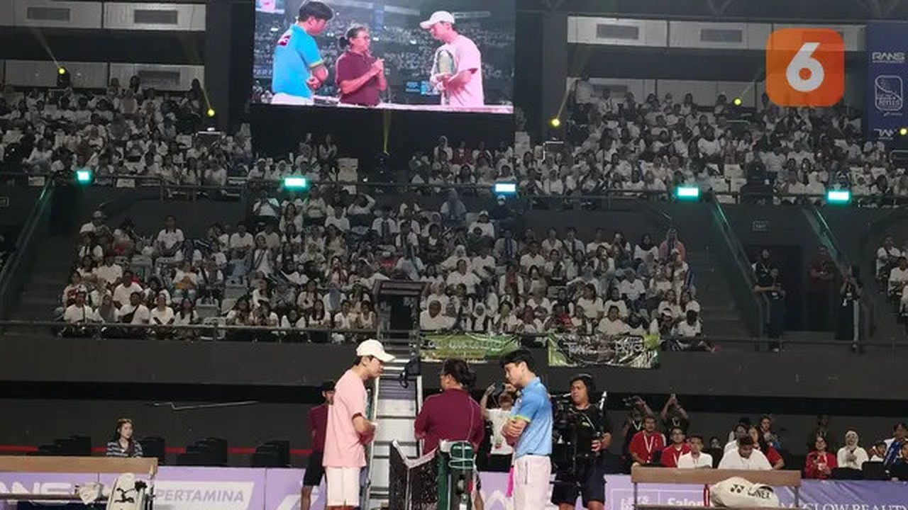Choi Woong dan Pradikta Wicaksono di Lagi-lagi Tennis Internasional, Tennis Indoor Senayan, Jakarta, Minggu (9/2/25). (Foto: Liputan6.com/Rahmadina Sundari)