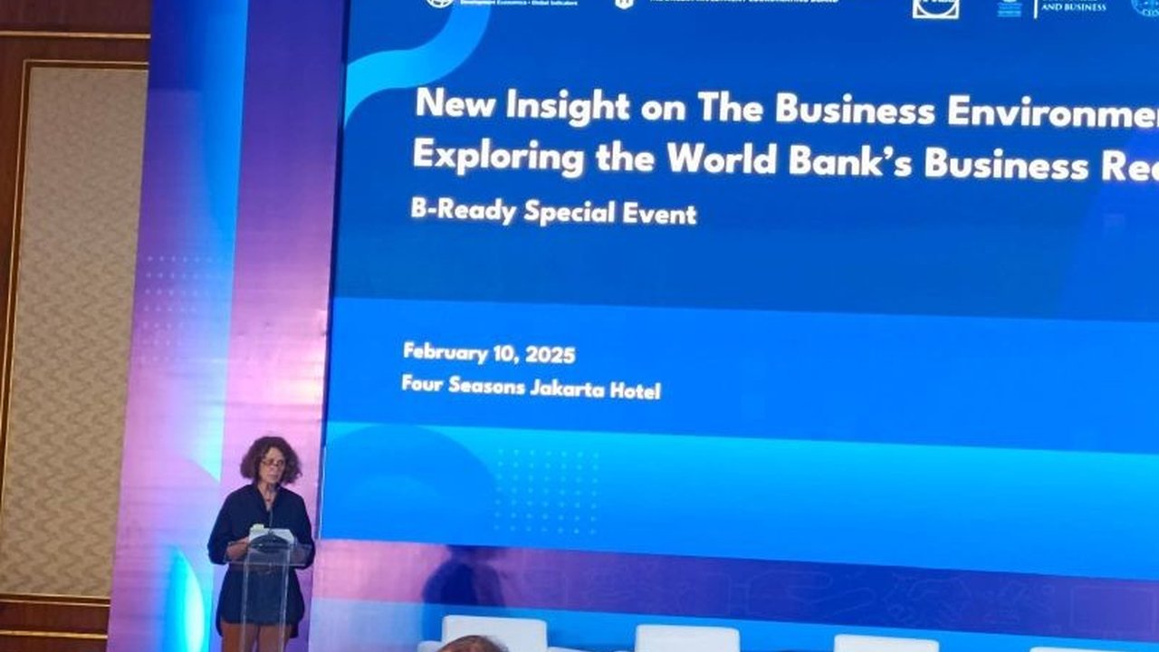 Bank Dunia mencatat pertumbuhan ekonomi Indonesia stabil di angka 5 persen pada 2024, meski ekonomi global melambat;  reformasi regulasi dan peningkatan produktivitas sektor swasta dinilai krusial untuk mencapai pertumbuhan 6 persen.