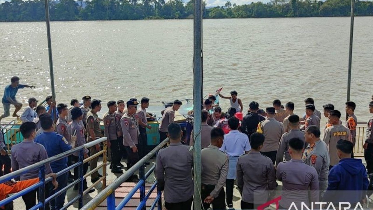 Kecelakaan speedboat yang membawa 30 penumpang terjadi di perairan Sungai Temangga, Bulungan, Kalimantan Utara, Senin siang, setelah menabrak kayu, mengakibatkan seluruh penumpang berhasil dievakuasi meskipun beberapa membutuhkan perawatan medis.