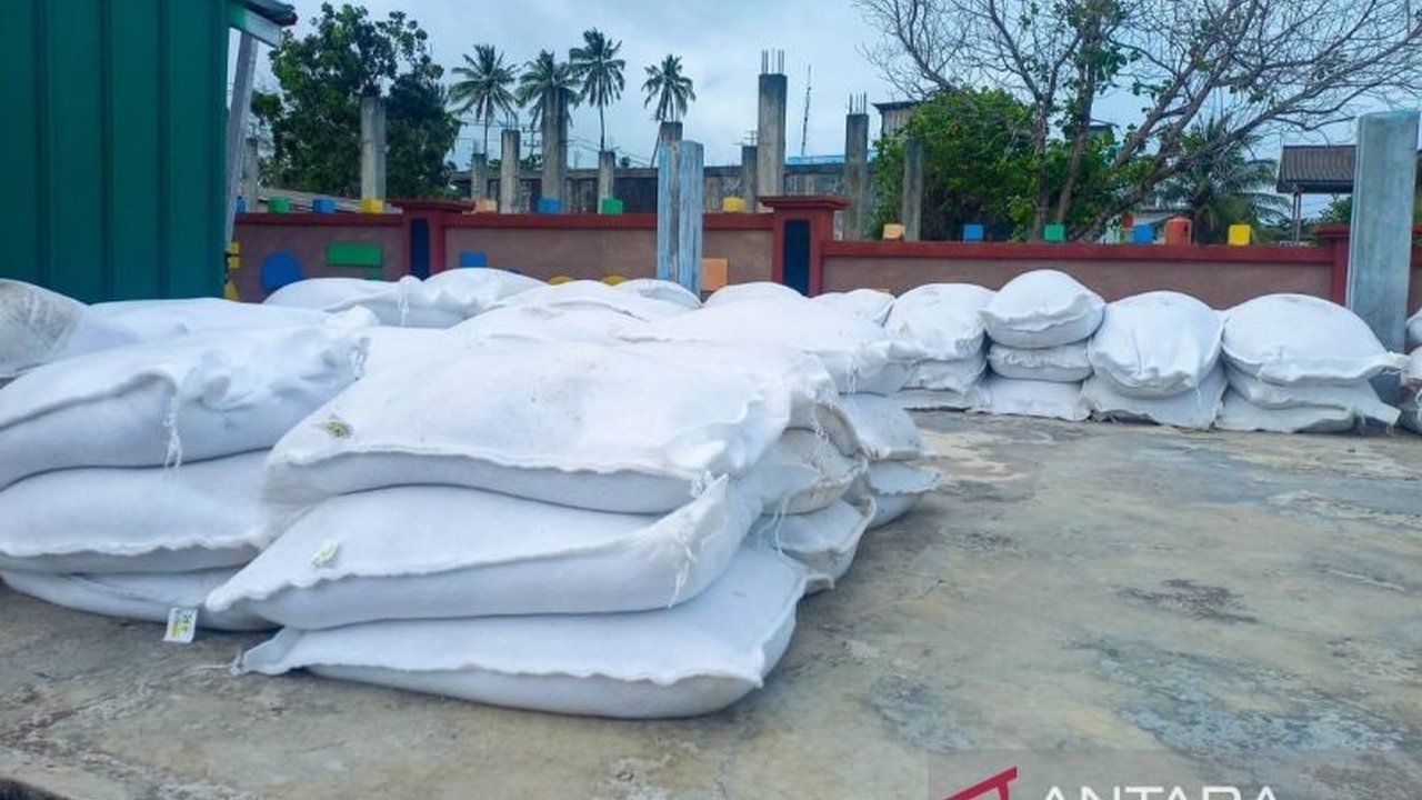 Natuna Antisipasi Abrasi dengan 600 Geobag