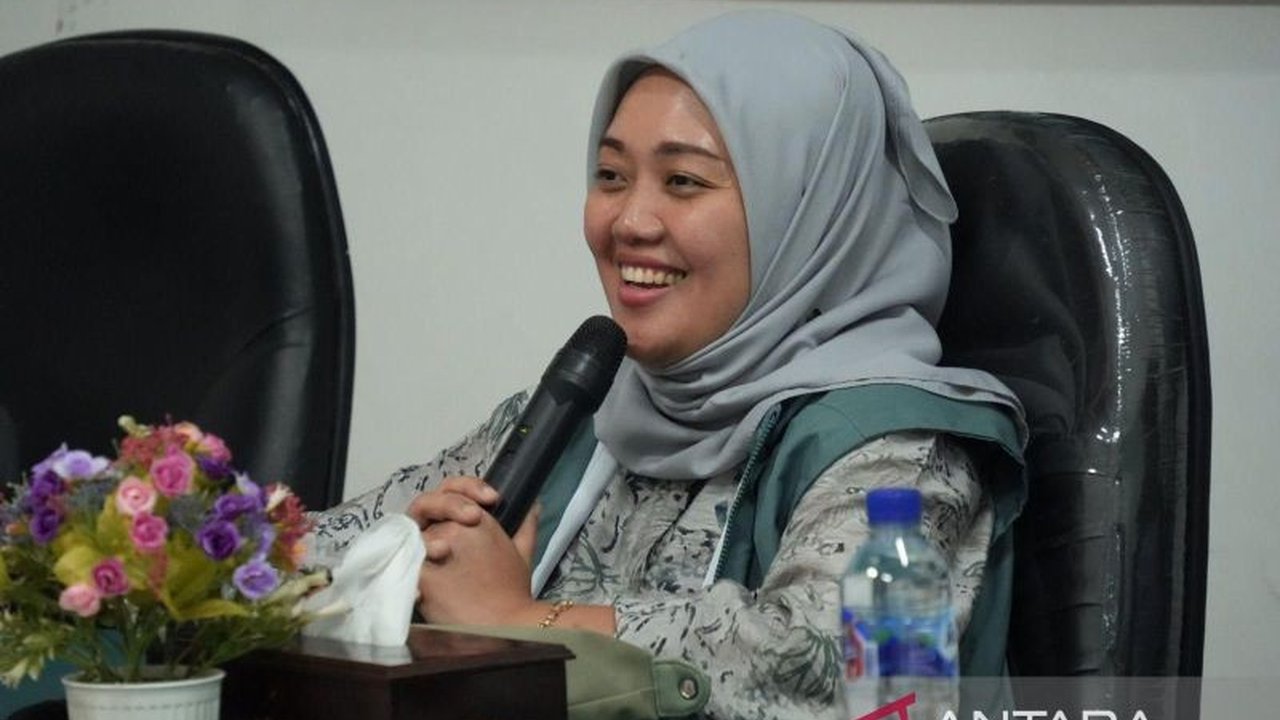 Komisi VII DPR mendesak pemerintah untuk membuat regulasi efektif dan cepat agar distribusi LPG 3 Kg ke pengecer lancar dan mencegah kelangkaan, terutama bagi UMKM.