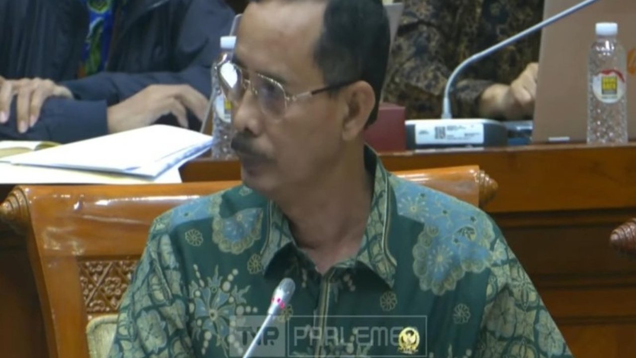 Komisi Yudisial (KY) mengusulkan agar RUU KUHAP menegaskan kembali aturan pengamanan persidangan untuk mencegah penghinaan pengadilan dan melindungi aparat penegak hukum.