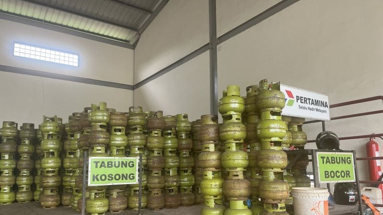 Pertamina Patra Niaga Batam menjamin pasokan LPG 3 kg aman untuk UMKM di Batam jelang Ramadhan dan Idul Fitri, dengan penambahan pasokan hingga 119.000 tabung.