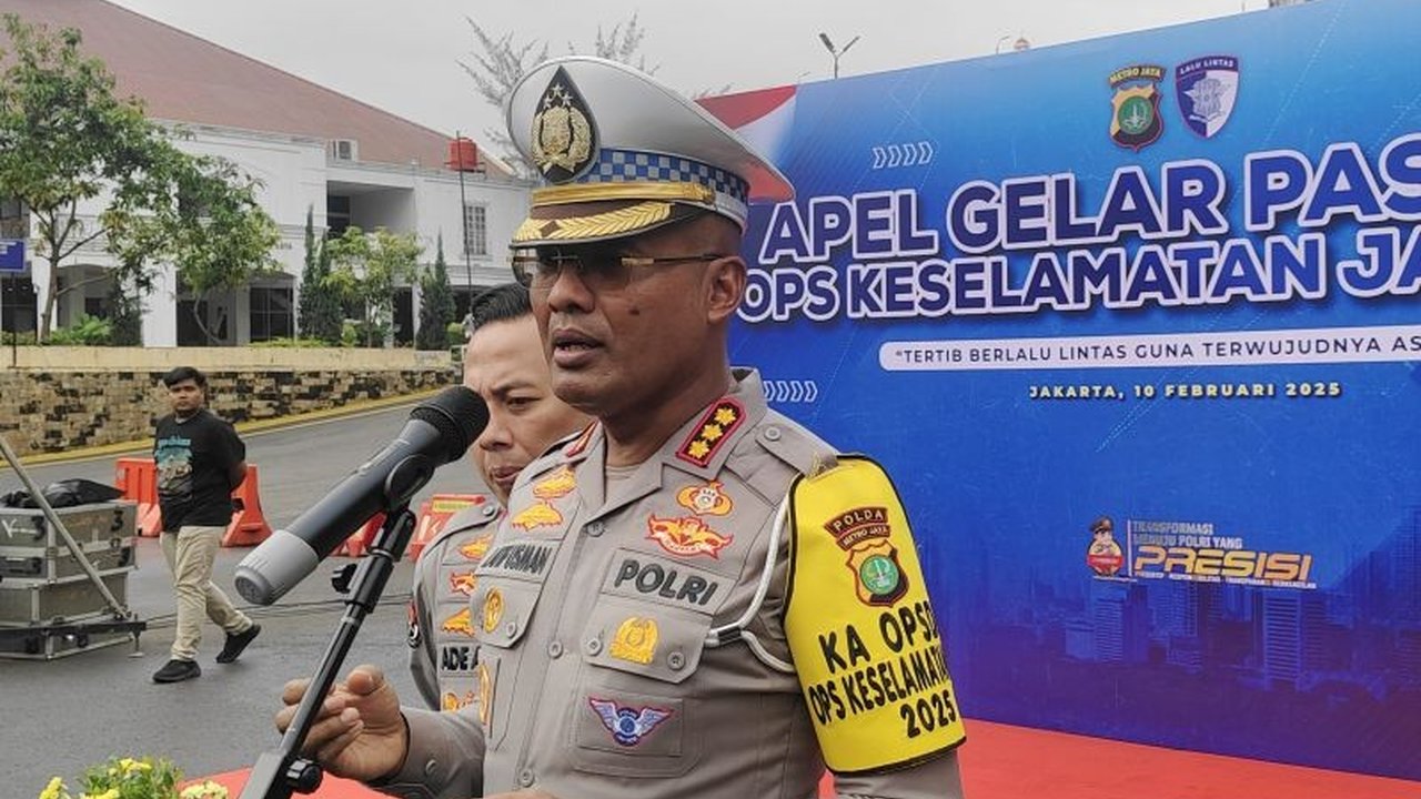 Polda Metro Jaya mengumumkan titik-titik razia Operasi Keselamatan Jaya 2025 di Jakarta, menyasar berbagai pelanggaran lalu lintas seperti melawan arus, tidak memakai helm, dan penggunaan rotator ilegal.