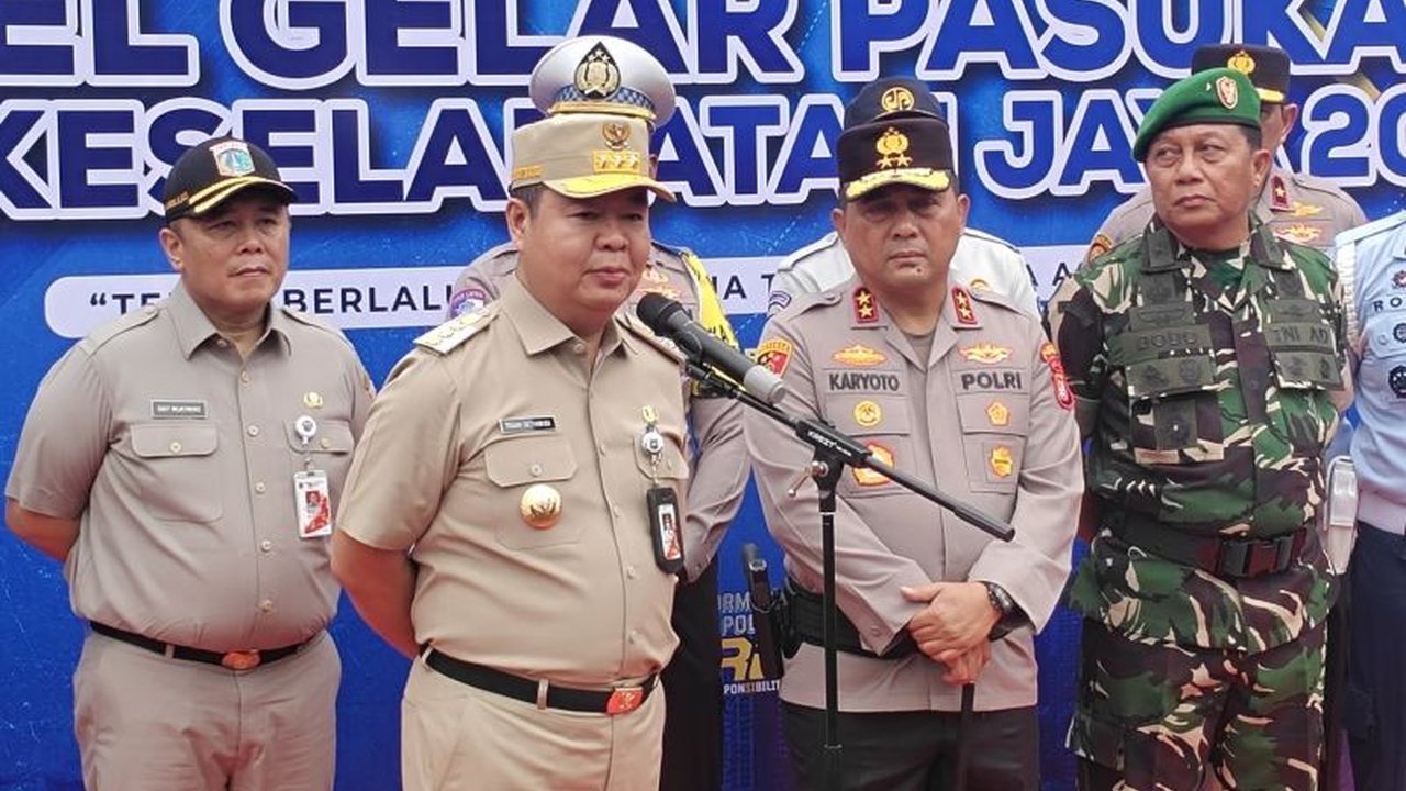 Penjabat Gubernur DKI Jakarta, Teguh Setyabudi, memberikan dukungan penuh pada Operasi Keselamatan Jaya 2025 yang digelar Polda Metro Jaya, melibatkan 1.675 personel gabungan dan berbagai upaya untuk meningkatkan keselamatan lalu lintas di Jakarta.
