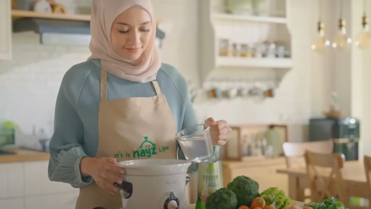 PT Hassana Boga Sejahtera Tbk (NAYZ) meluncurkan produk baru, Nayz Bumbu,  bumbu masak sehat tanpa MSG dan pengawet, menjawab kebutuhan konsumen akan makanan sehat dan praktis.