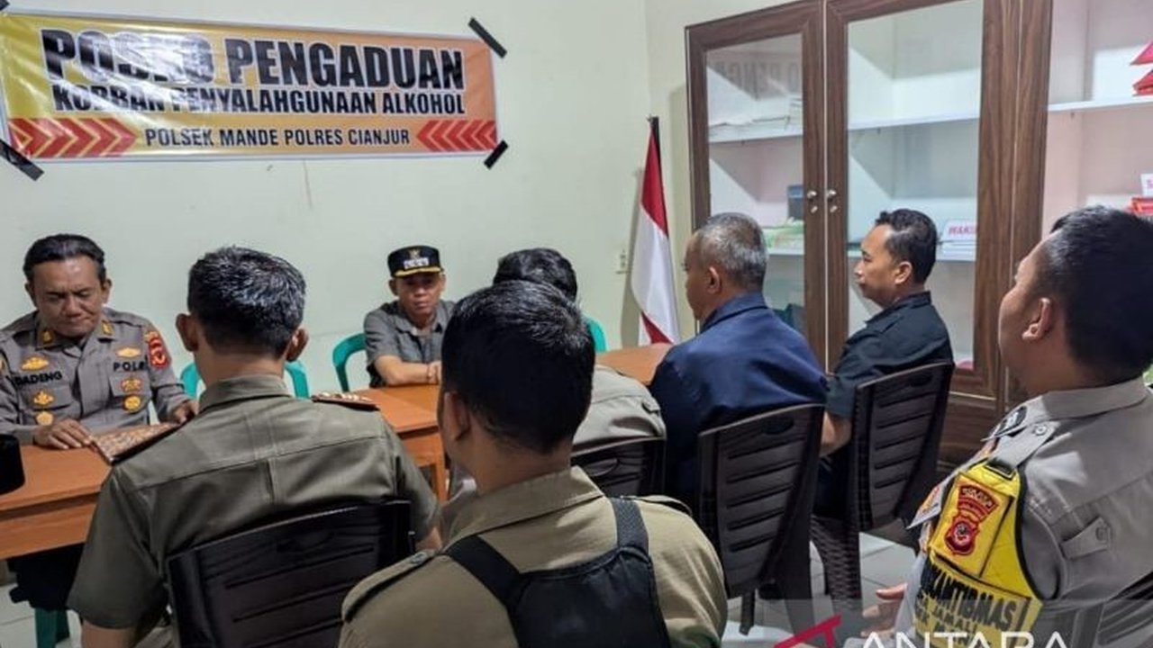 Polres Cianjur membuka posko laporan menyusul bertambahnya korban meninggal akibat miras oplosan menjadi sembilan orang, dengan beberapa korban lainnya masih dirawat dan dalam proses pendataan.
